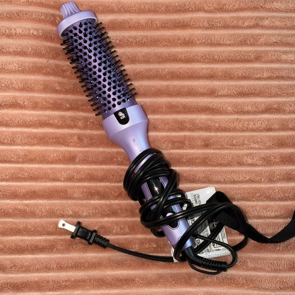 Wavytalk Thermal Brush 1.5 Inch Ionic Heated Round Brush Lavender Purple 420F